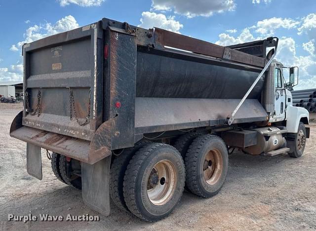 Image of Mack CH613 equipment image 4