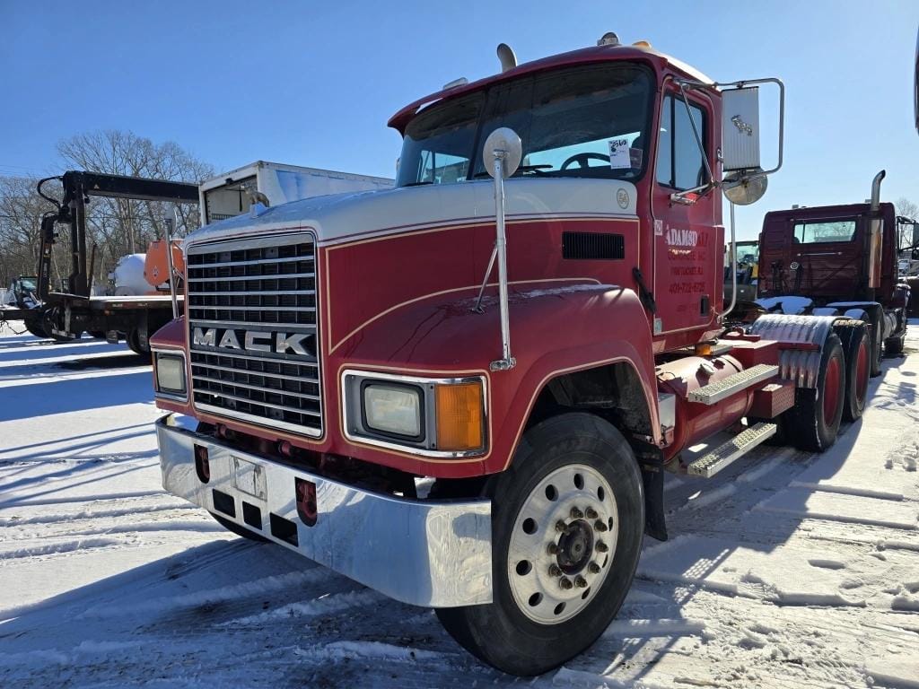 2003 Mack CH613 Equipment Image0