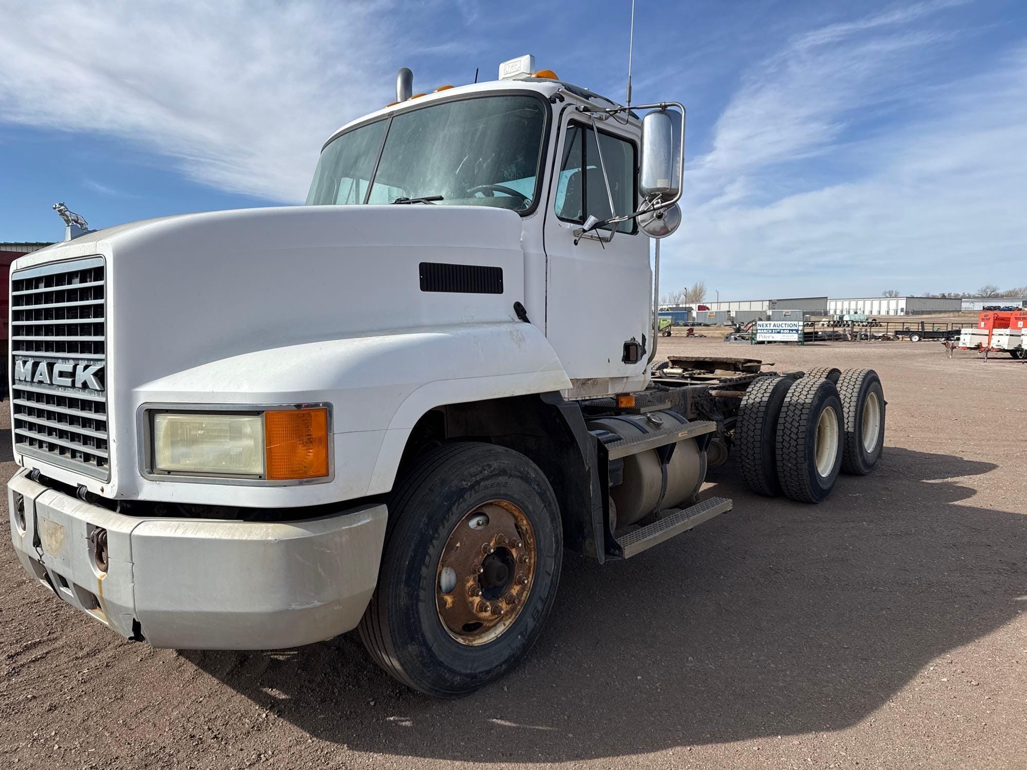 2003 Mack CH613 Equipment Image0