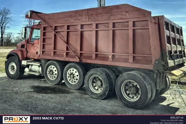 Image of Mack CV713 equipment image 3