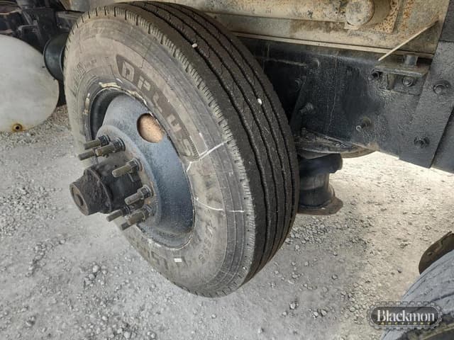 Image of Mack CV713 equipment image 3