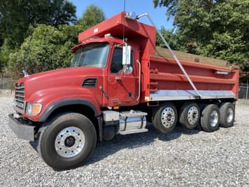 Main image Mack CV713