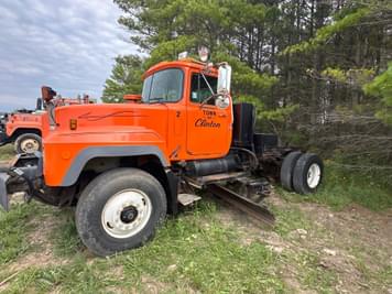 Main image Mack RD688P