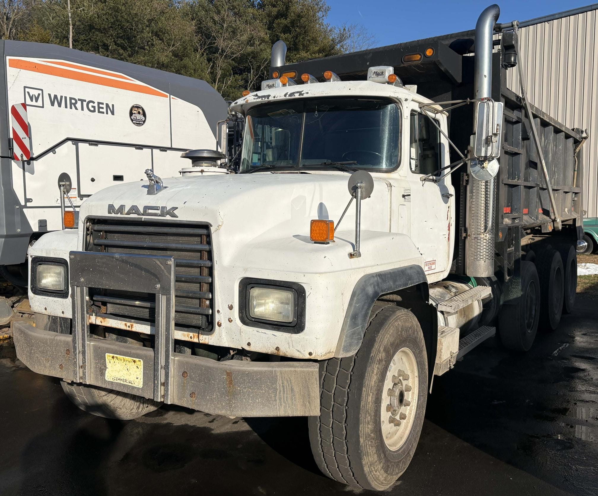 2003 Mack RD688S Equipment Image0
