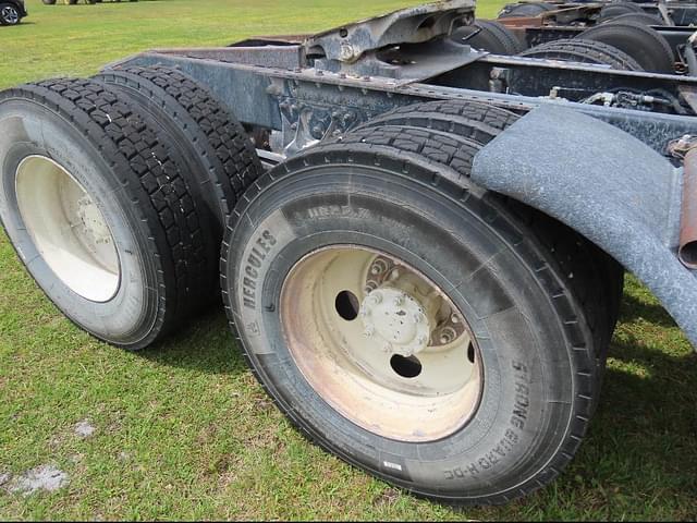 Image of Mack Vision CX613 equipment image 4