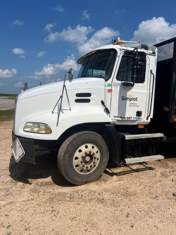 Main image Mack CX613