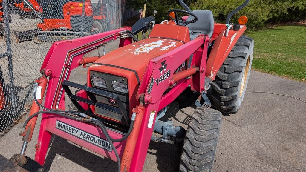 2003 Massey Ferguson 1433V Equipment Image0
