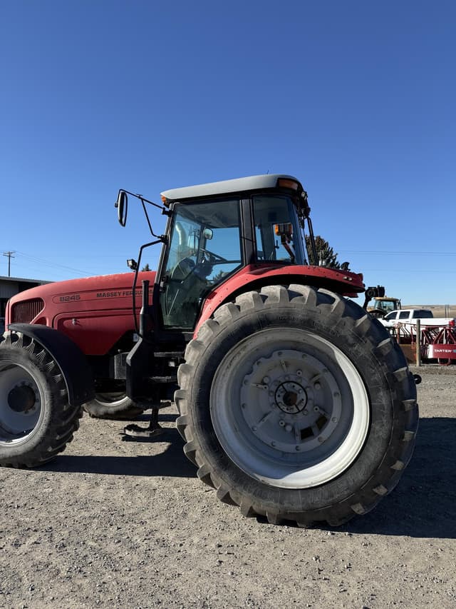 Image of Massey Ferguson 8245 equipment image 4