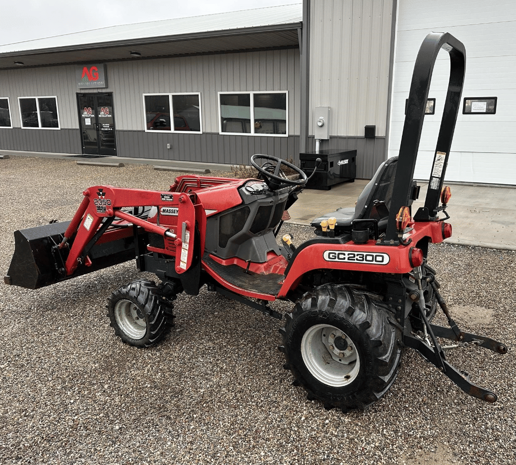 Main image Massey Ferguson GC2300