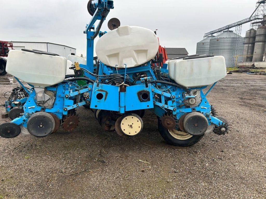 2003 Monosem NG Plus 3 Equipment Image0