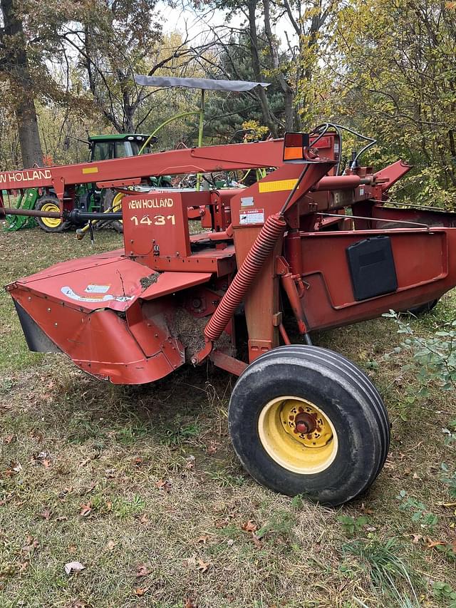 Image of New Holland 1431 equipment image 3