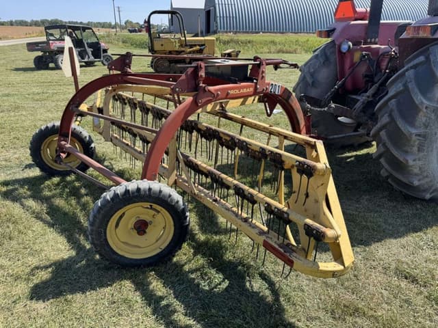 Image of New Holland 258 equipment image 3