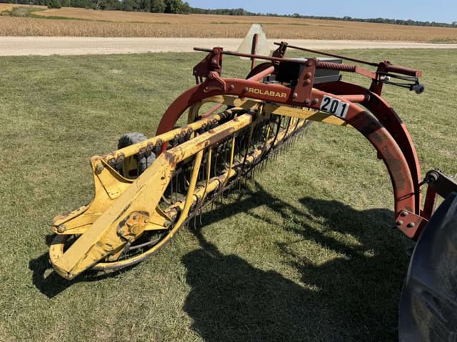 Image of New Holland 258 equipment image 4