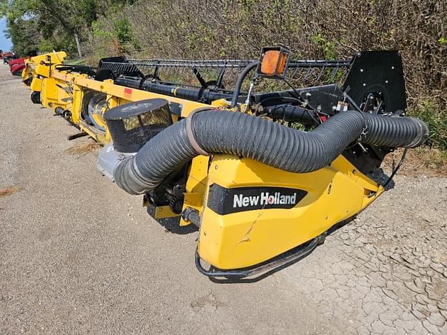 Image of New Holland 74C equipment image 3