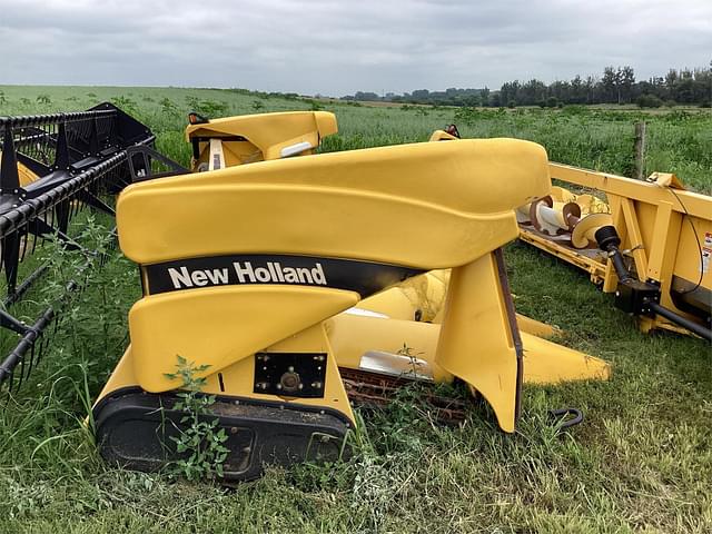 Image of New Holland 98C equipment image 2