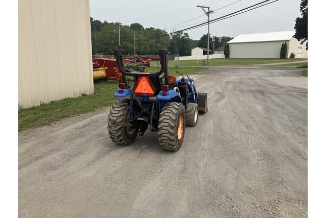 Image of New Holland TC18 equipment image 4