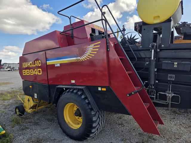 Image of New Holland BB940 equipment image 3