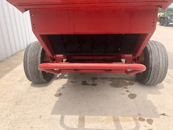 Main image New Holland BR750