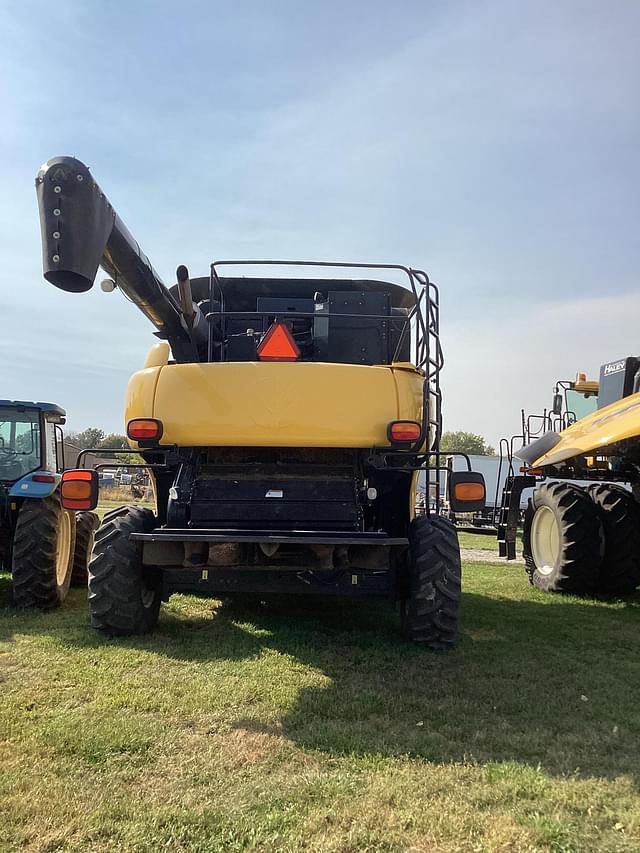 Image of New Holland CR920 equipment image 4