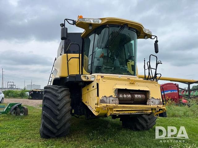 Image of New Holland CR940 equipment image 3