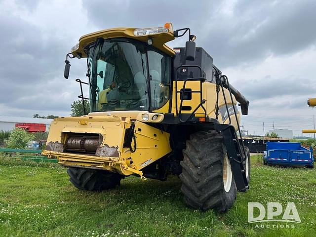 Image of New Holland CR940 equipment image 1