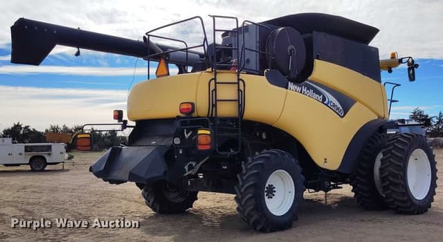 Image of New Holland CR960 equipment image 4