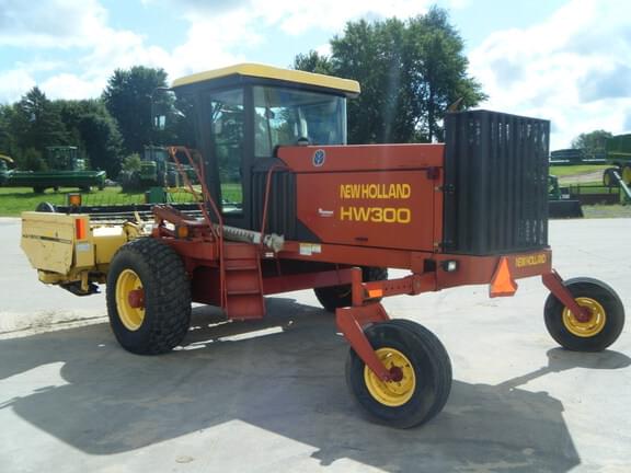 Image of New Holland HW300 equipment image 4