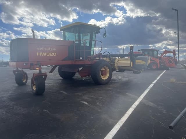 Image of New Holland HW320 equipment image 2