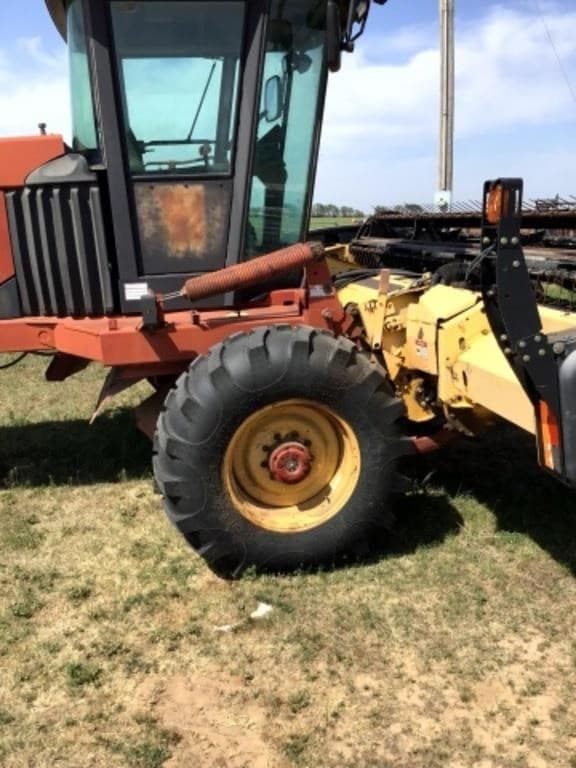 Image of New Holland HW320 equipment image 4