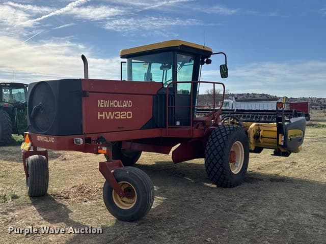 Image of New Holland HW320 equipment image 4