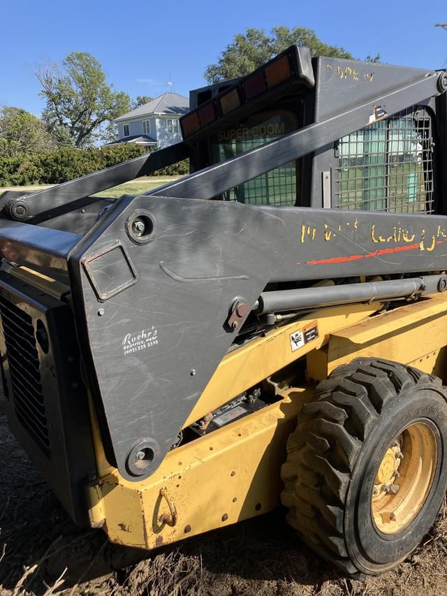 Image of New Holland L180 equipment image 2