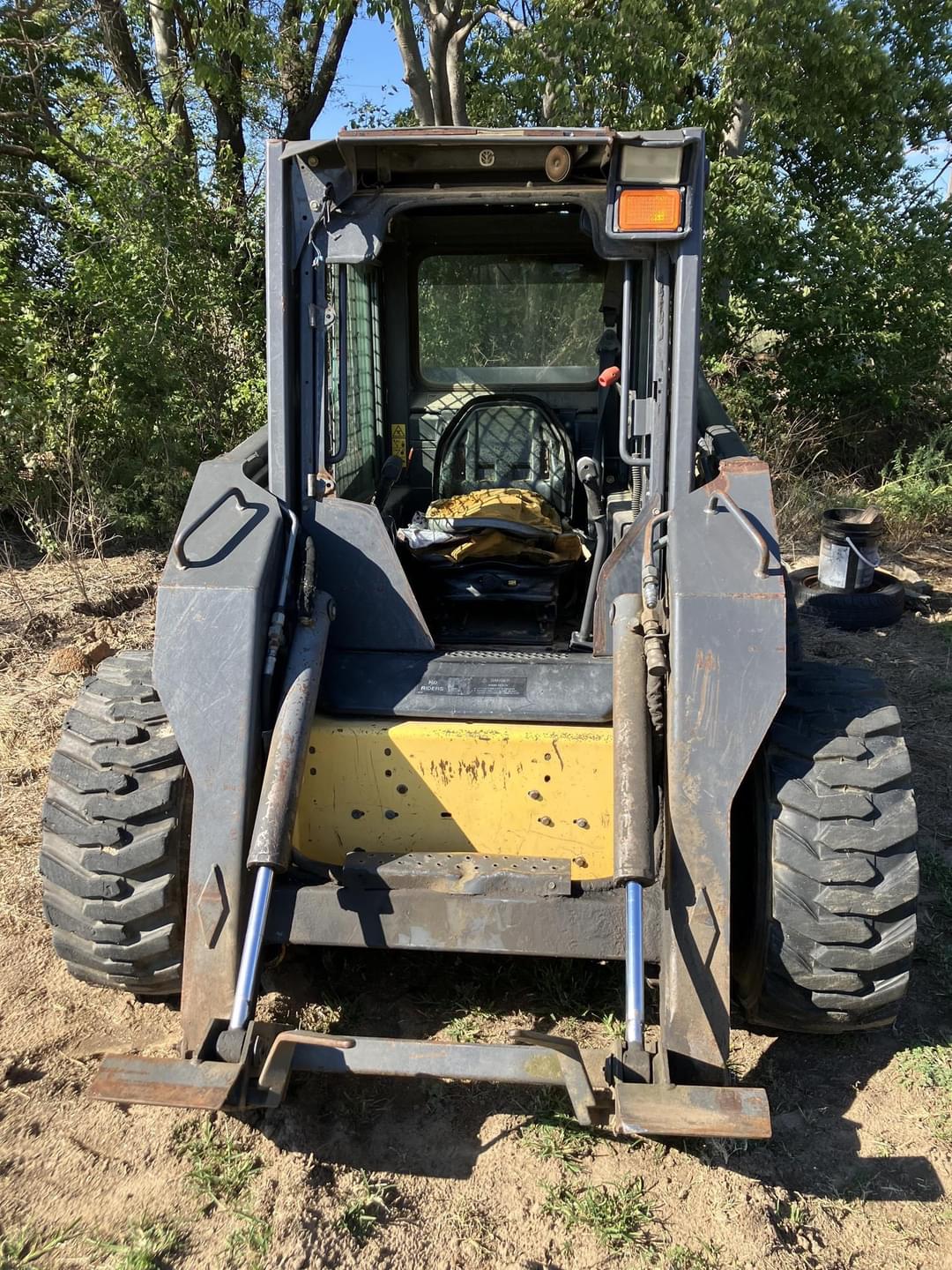 Image of New Holland L180 Primary image