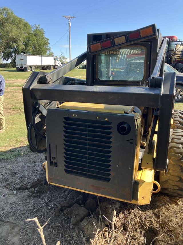 Image of New Holland L180 equipment image 3