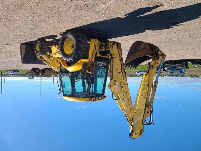 Image of New Holland LB110 equipment image 2