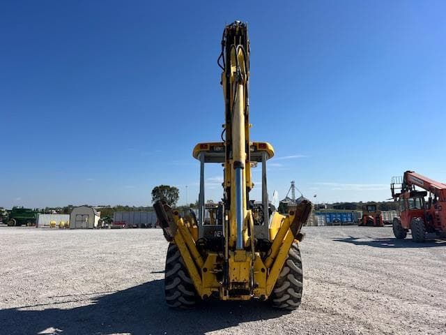 Image of New Holland LB75 equipment image 4