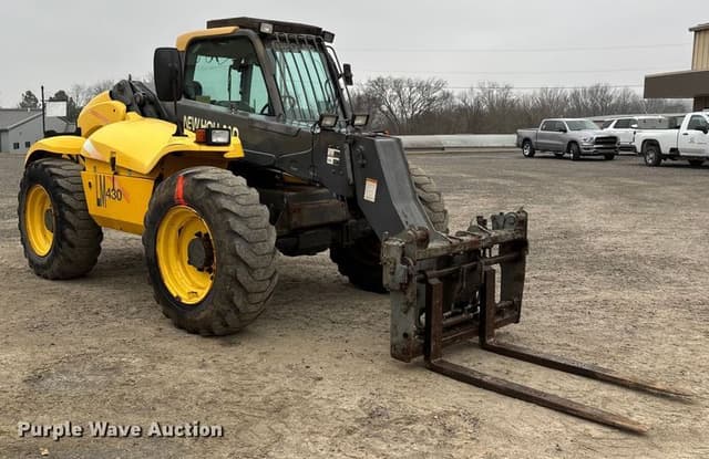 Image of New Holland LM430 equipment image 2