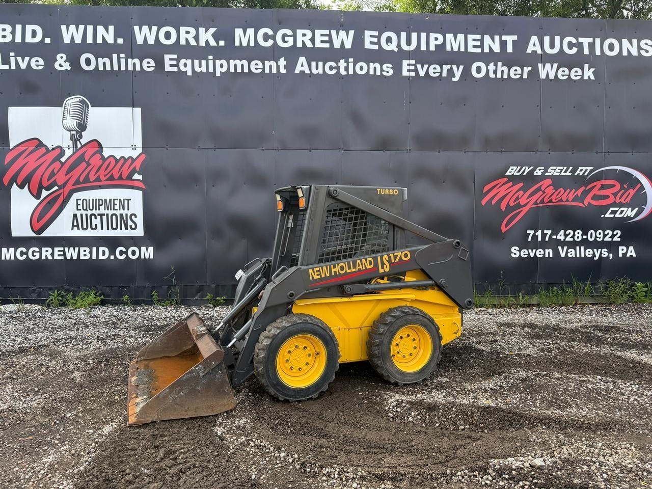 2003 New Holland LS170 Equipment Image0