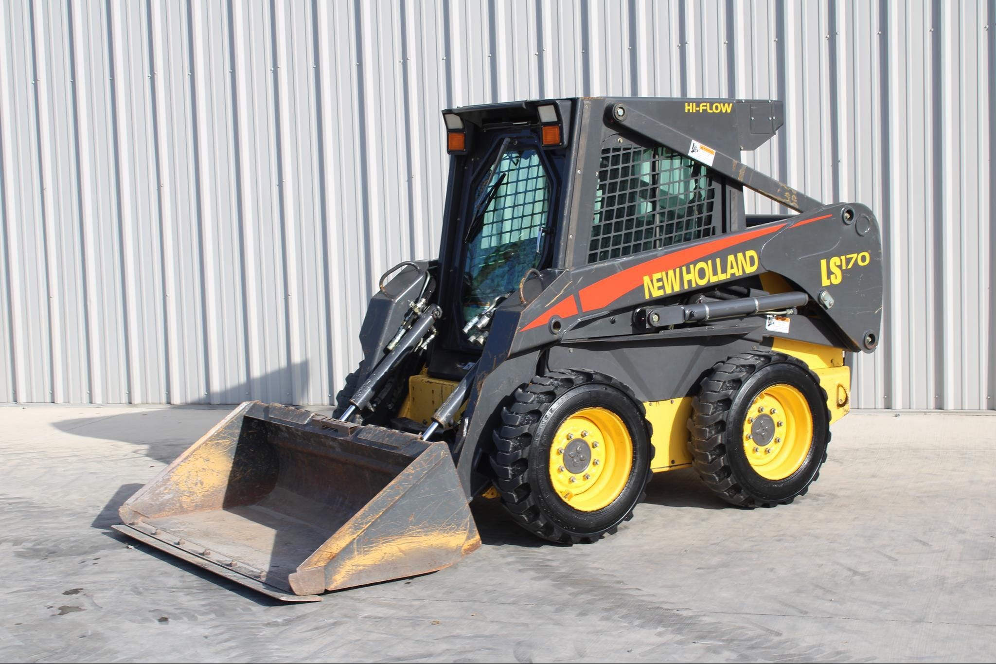 2003 New Holland LS170 Equipment Image0