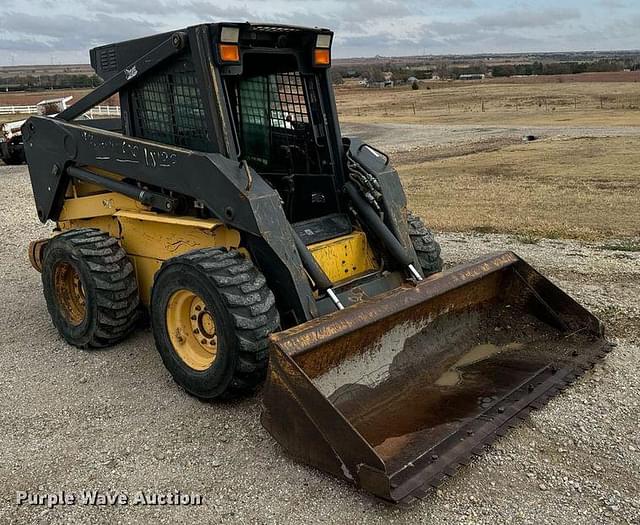 Image of New Holland LS190 equipment image 2