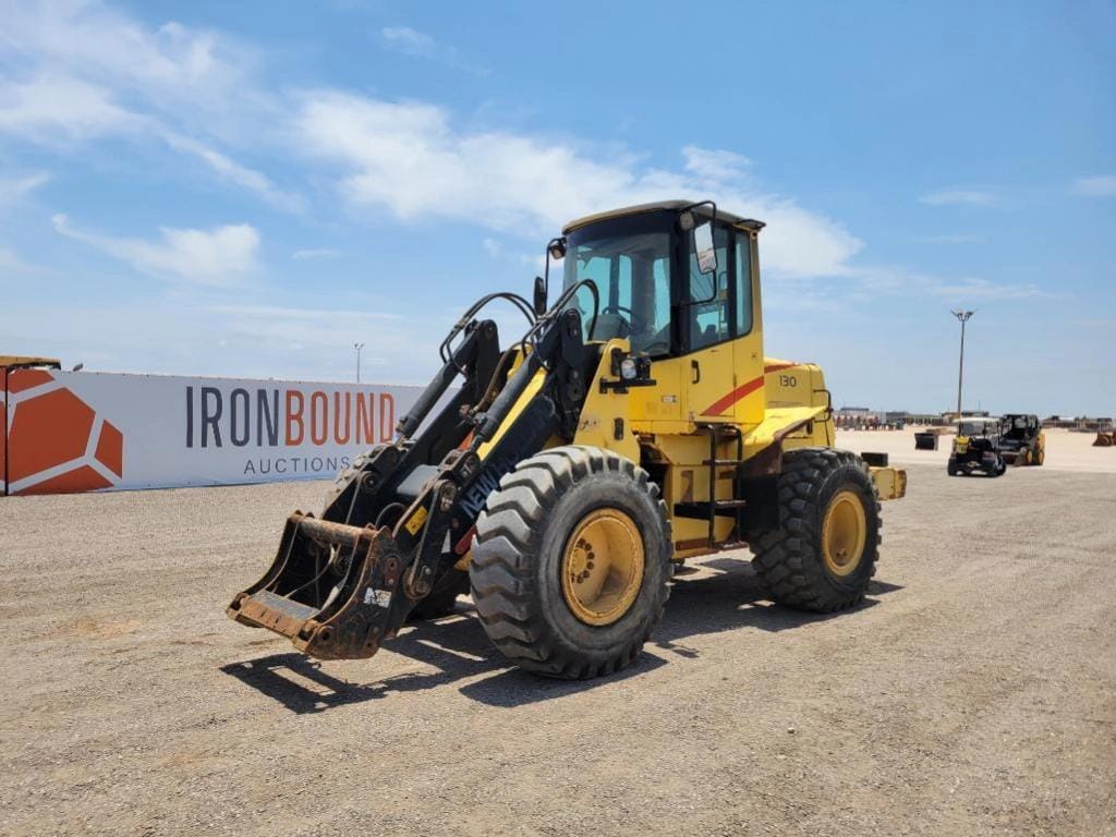 2003 New Holland LW130TC Equipment Image0
