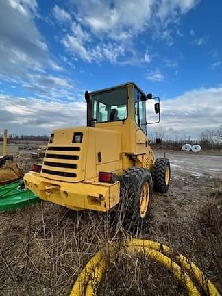 Image of New Holland LW90 equipment image 3