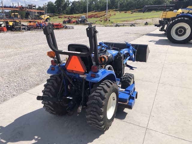 Image of New Holland TC24D equipment image 4