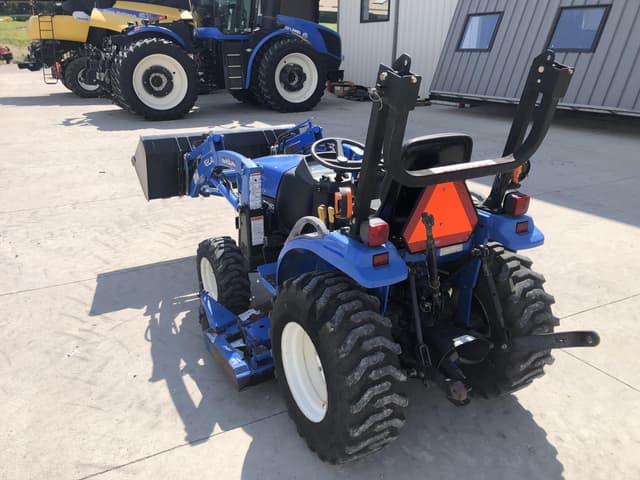 Image of New Holland TC24D equipment image 3