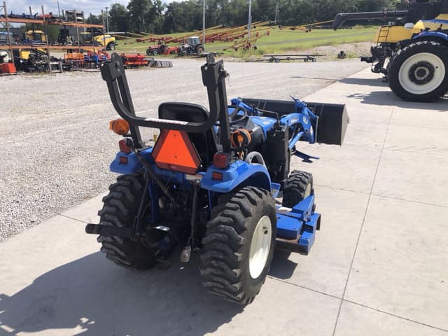 Image of New Holland TC24D equipment image 4