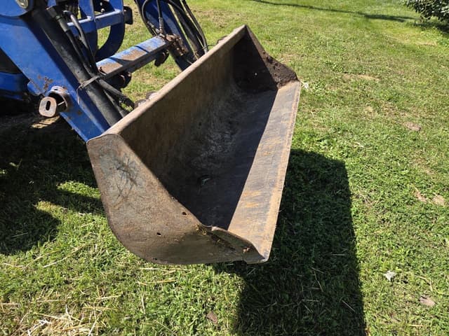 Image of New Holland TC30 equipment image 1