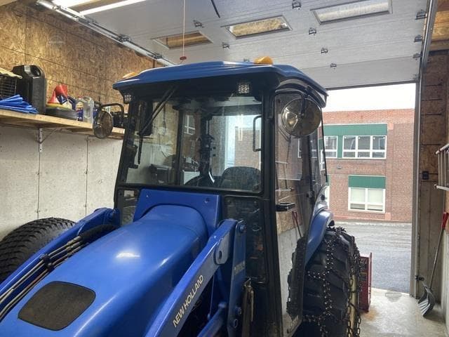 Image of New Holland TC40D equipment image 2