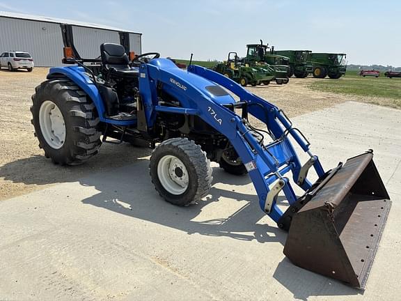Image of New Holland TC45 equipment image 2