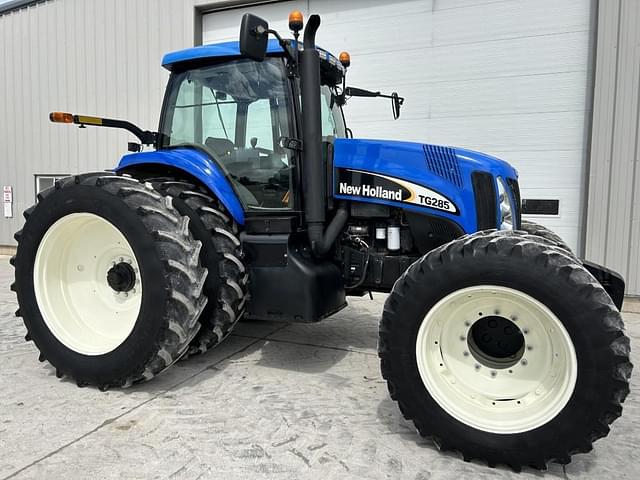 Image of New Holland TG285 equipment image 1