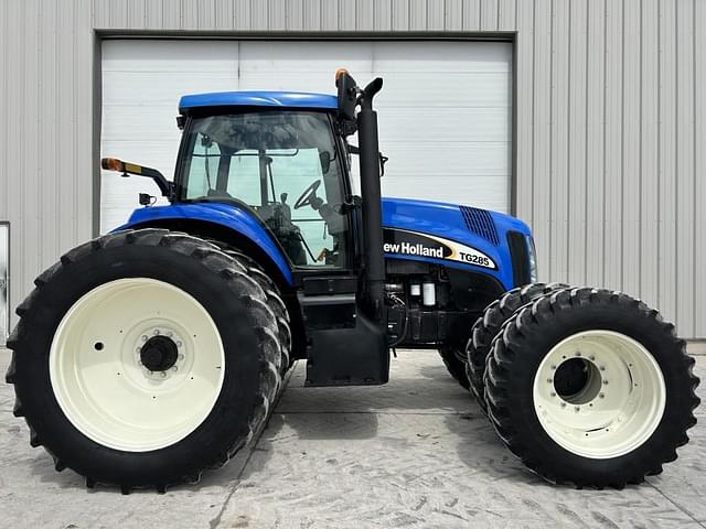 Image of New Holland TG285 equipment image 3