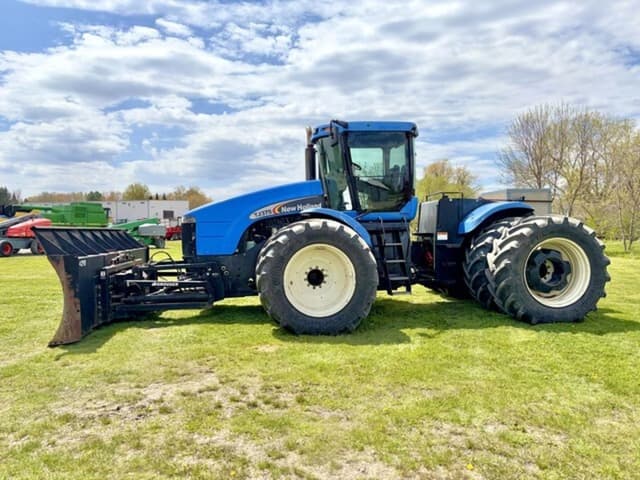 Image of New Holland TJ375 equipment image 4